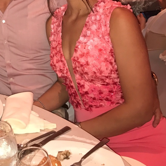 Dress - Picture 5 of 5